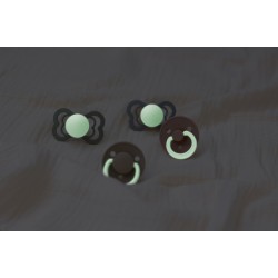 2 бр. Биберони BIBS De Lux, Blush GLOW/Vanilla GLOW, 0-6 месеца